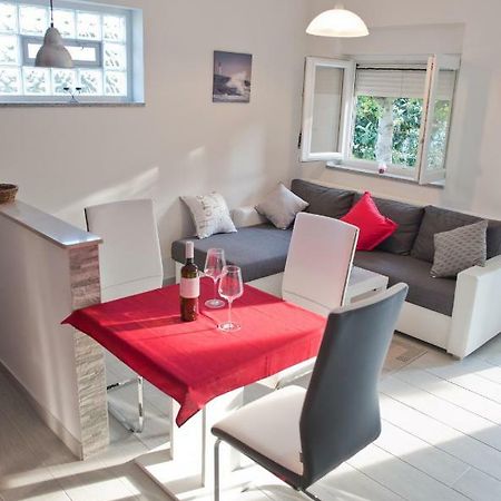 רוביני Apartment Stefania מראה חיצוני תמונה