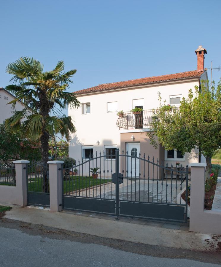 רוביני Apartment Stefania מראה חיצוני תמונה