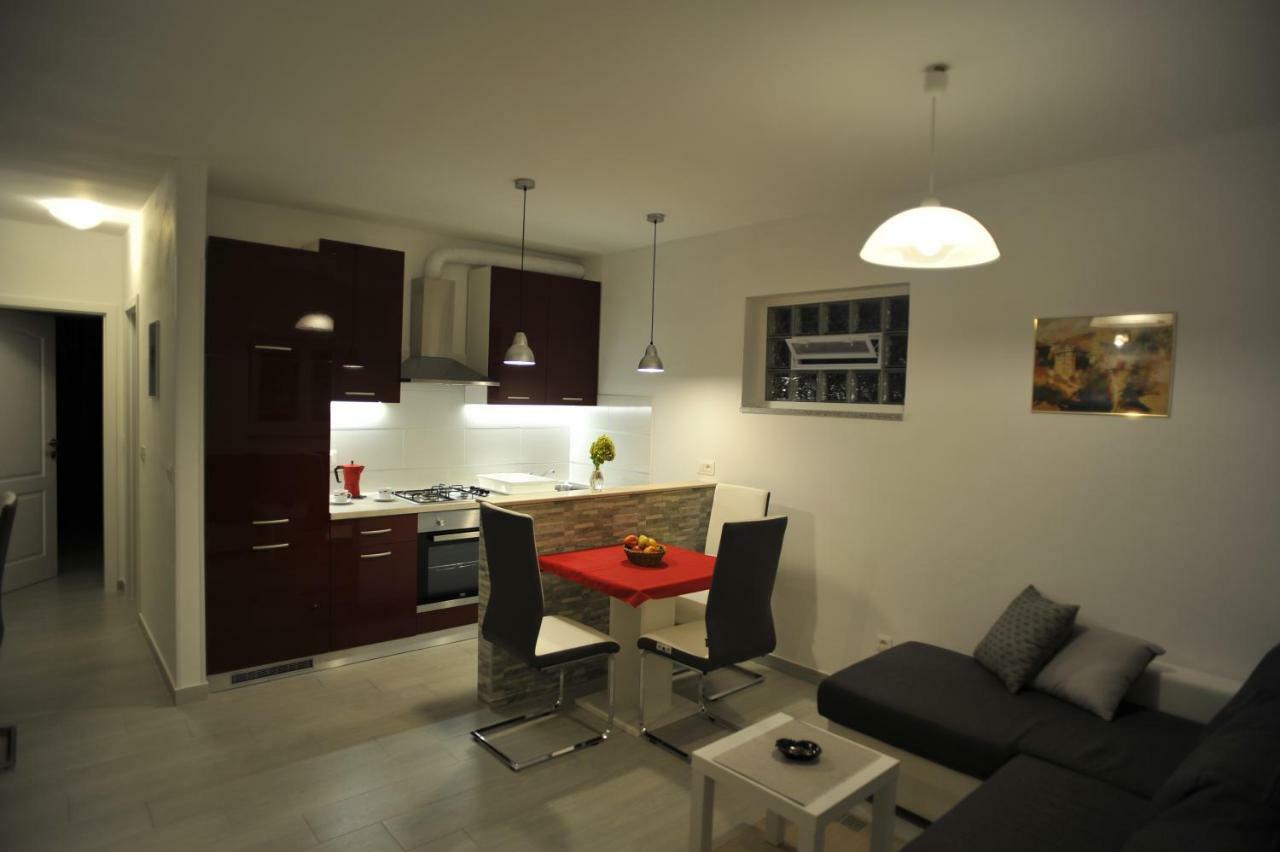 רוביני Apartment Stefania מראה חיצוני תמונה
